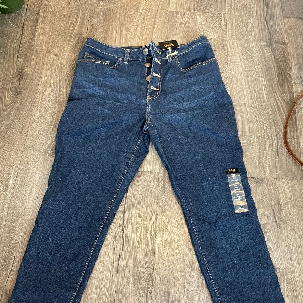 Straight Leg Lee Jeans